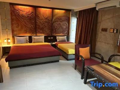 Pak Ping Ing Tang Boutique - 13