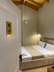 Rias Penthouse Suites - 243