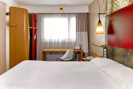 ibis Bordeaux Centre - Gare Saint-Jean - 63