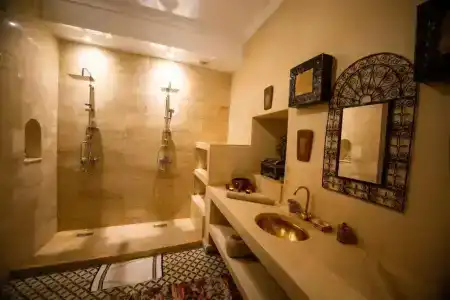 Riad Ta'achchaqa - 77