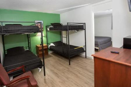 Traveler's Uptown - 51