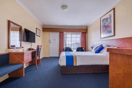 ibis Styles - 6