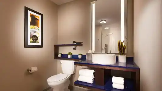 Glō Best Western Nashville Airport West - 8