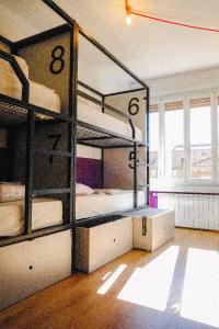 lo Hostel - 12