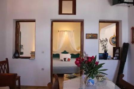 Vrachia Studios & - 21