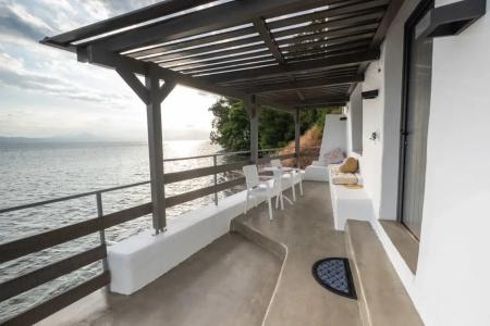 Pefkaki Boutique Loutraki - 13