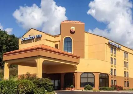 Comfort Inn - 24