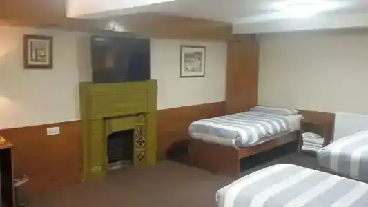 Adelphi - 24
