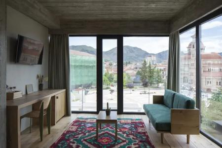 In Gallery & Spa - 36