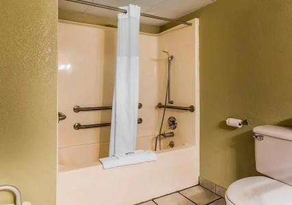 Quality Inn On the Strip - 9