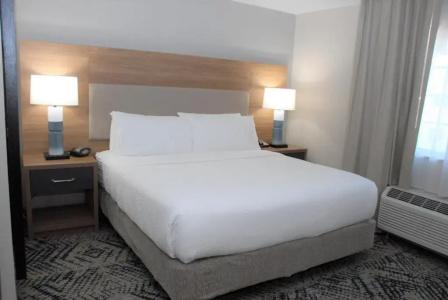 Candlewood Suites, an IHG - 39