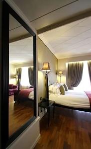 Milano & Spa***s - 56
