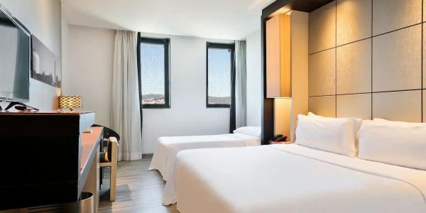 Barcelona Condal Mar Affiliated by Meliá - 50