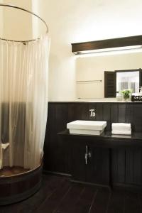 Baan Luang Rajamaitri Historic Inn - 54