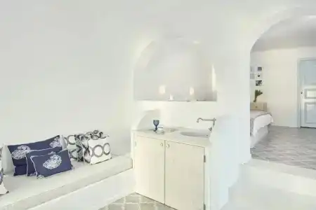 Astra Suites - 261