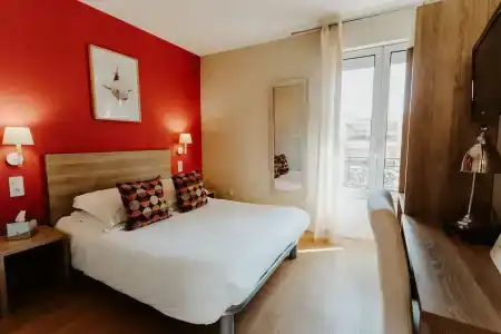 Hôtel Le Petit Castel - 35