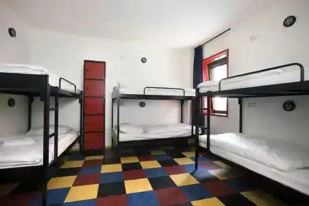Bud Gett Hostels - 5