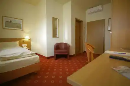 Königshof - 5