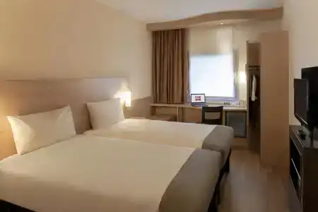 ibis Adana - 5