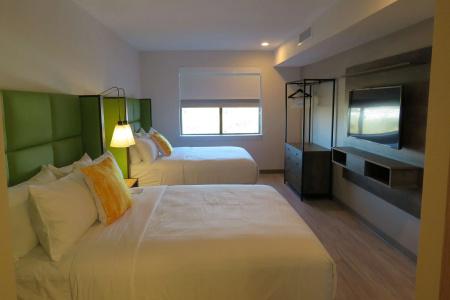 Wyndham Garden - 5