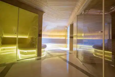 Boutique La Roche - 14