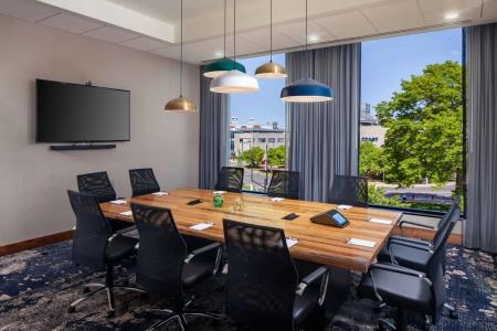 Hampton Inn Boston Seaport District - 19