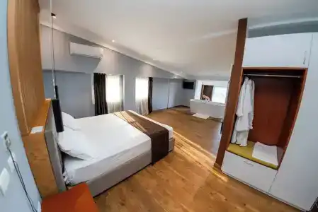 Olivar Tirana - 117