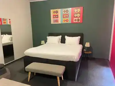 Connect Suites - 36