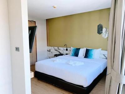 Sky Wave Patong - 72
