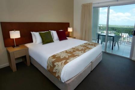 Quest Palmerston - - 1