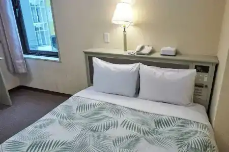Hotel - 67
