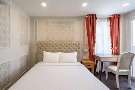 Emerald Central - 151