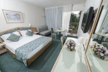 Americana Eilat - 1
