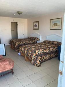 Surfside - - 45