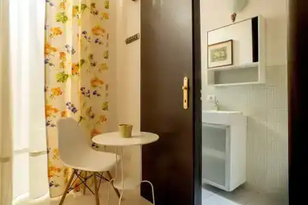 Roma Central Guest House - 69