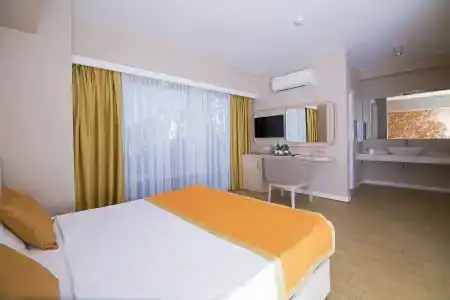 Mirage World - 12