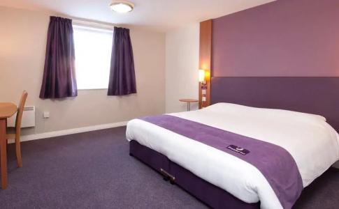 Premier Inn Hammersmith - 3