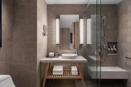 Four Points By Sheraton Phuket Patong Beach Resort - Sha Extra Plus - 35
