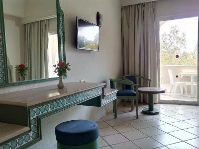 Shell Beach & Spa - 52