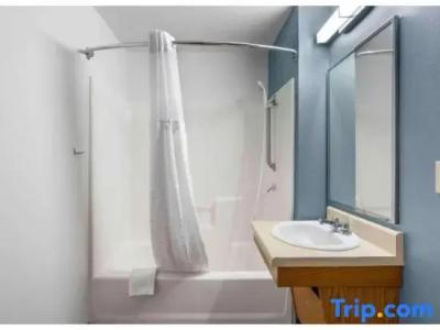 Extended Stay America Select Suites - - East - 35