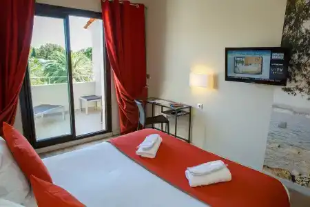 Sowells Saint Tropez - 1