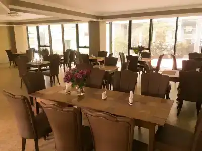 l Plaza - 13