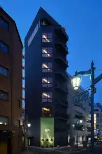 nine hours woman Shinjuku - 5