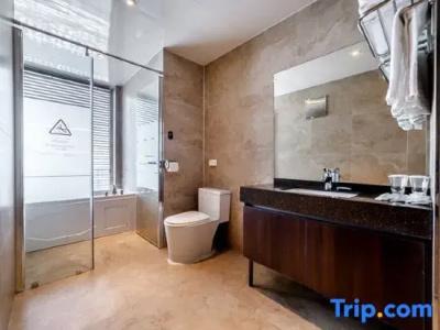 Britannia Aberdeen - 75