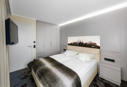 SI-SUITES - 26