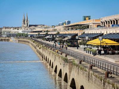 ibis budget Bordeaux Centre Bastide - 13