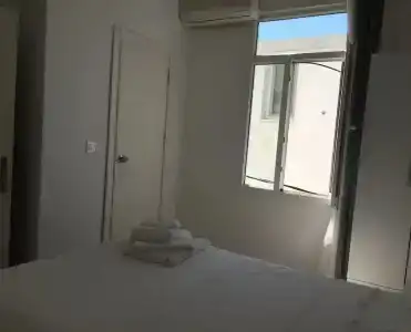 r House - 20