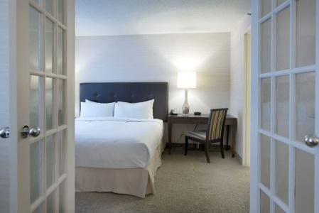 Cambridge Suites - 4
