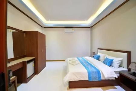 Dusit Phuphaya - 11