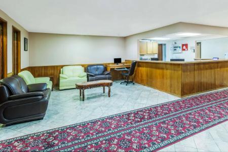 Super 8 By Wyndham Dfw Airport/South - 9